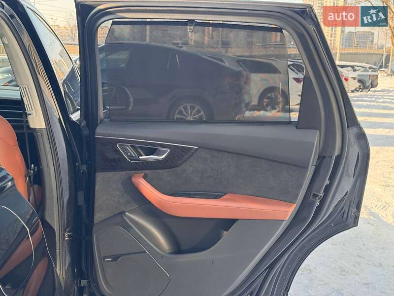 Внедорожник / Кроссовер Audi Q7 2020 в Киеве