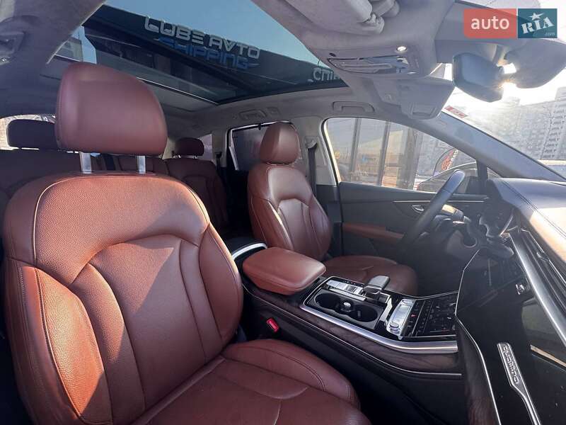 Внедорожник / Кроссовер Audi Q7 2020 в Киеве