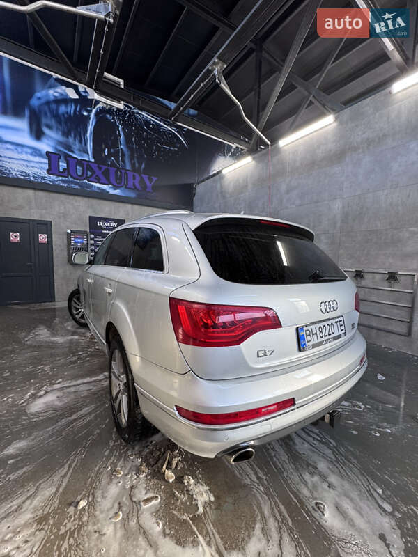 Внедорожник / Кроссовер Audi Q7 2015 в Подольске