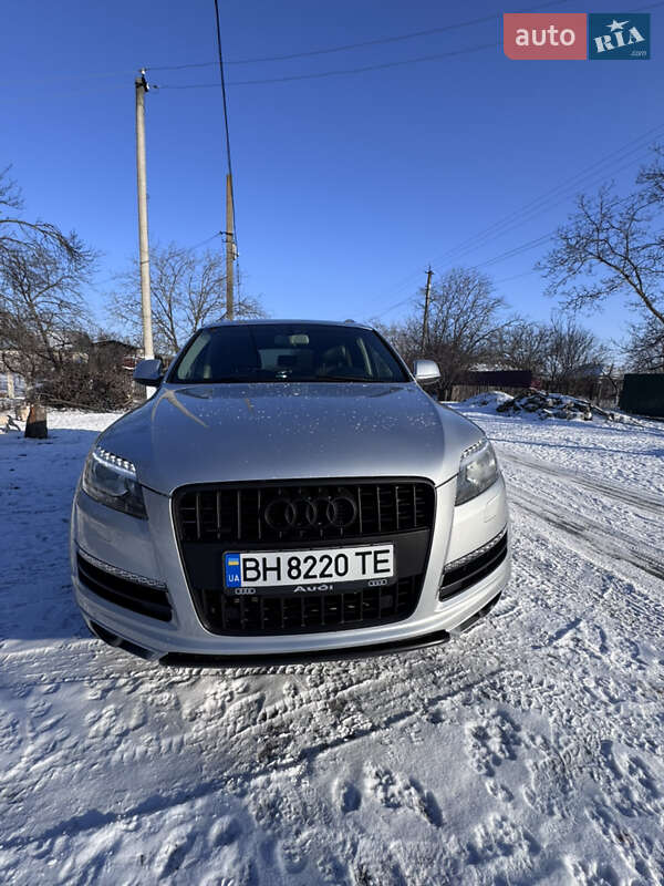 Внедорожник / Кроссовер Audi Q7 2015 в Подольске