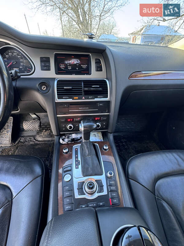 Внедорожник / Кроссовер Audi Q7 2015 в Подольске