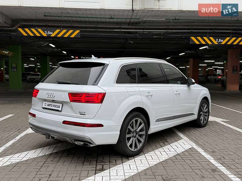 Внедорожник / Кроссовер Audi Q7 2016 в Киеве