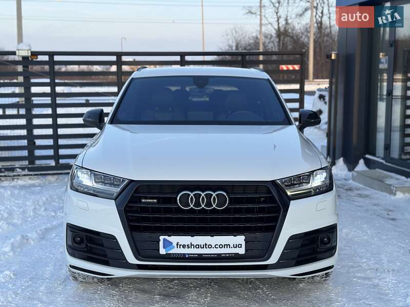 Внедорожник / Кроссовер Audi Q7 2017 в Ровно