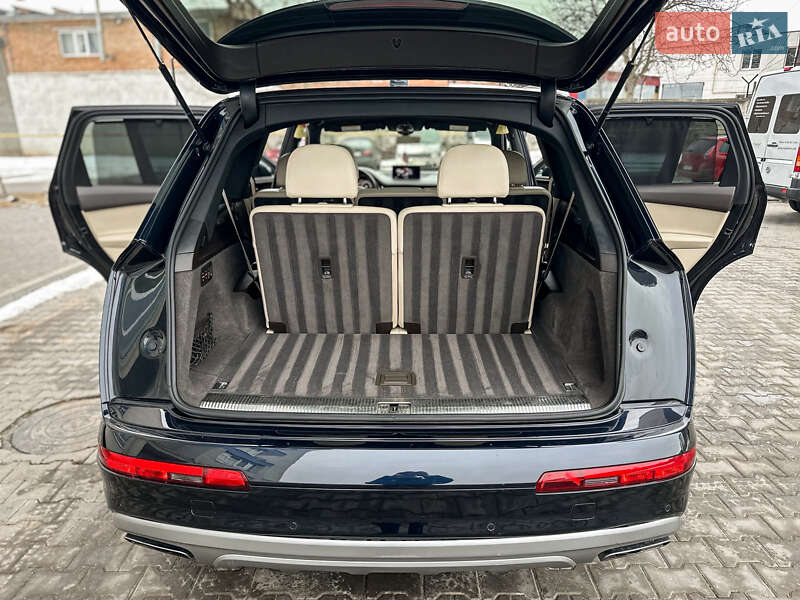 Внедорожник / Кроссовер Audi Q7 2016 в Хмельницком