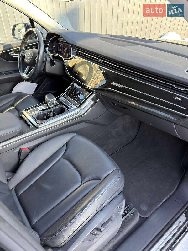 Позашляховик / Кросовер Audi Q7 2019 в Івано-Франківську