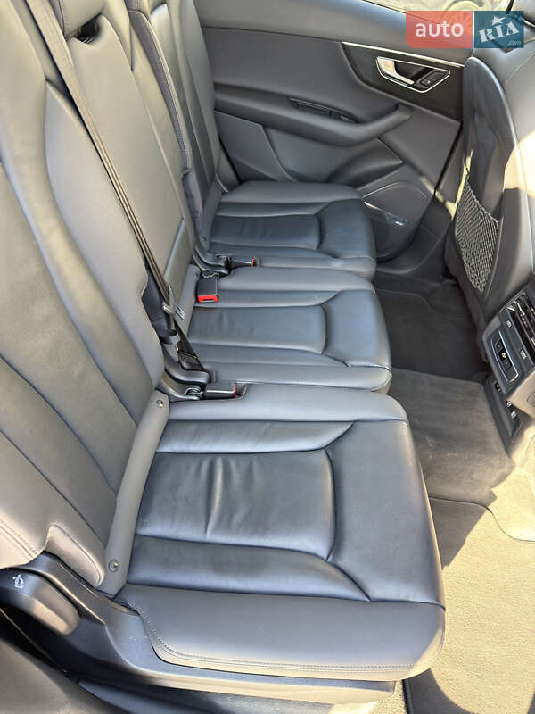 Позашляховик / Кросовер Audi Q7 2019 в Івано-Франківську