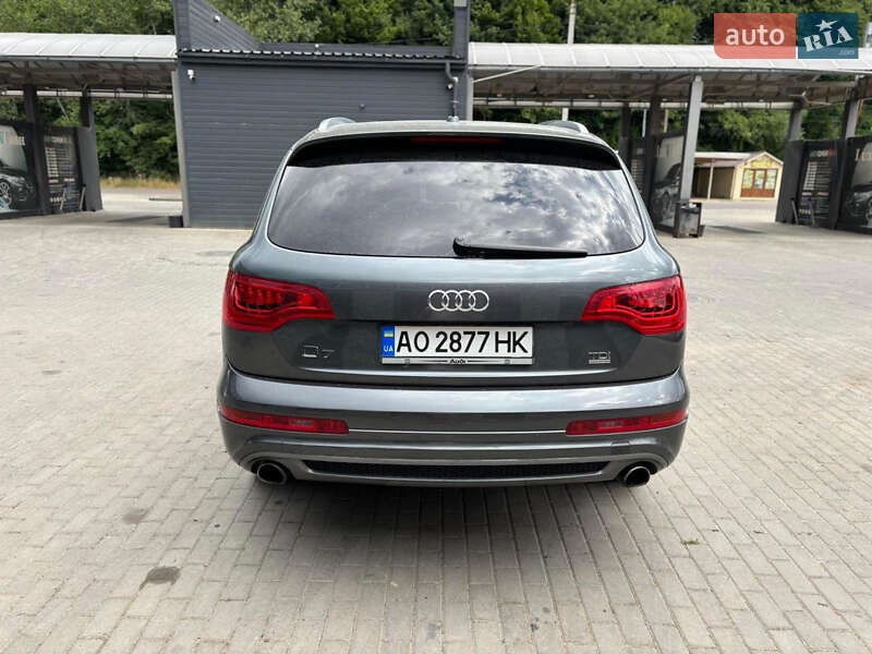 Позашляховик / Кросовер Audi Q7 2014 в Тячеві