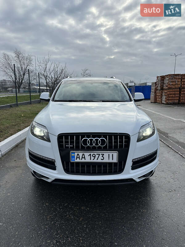 Внедорожник / Кроссовер Audi Q7 2014 в Киеве