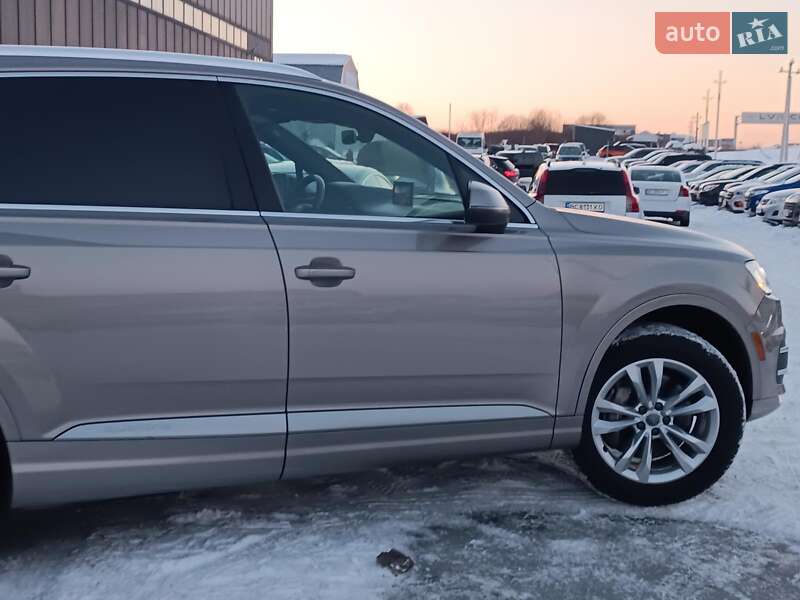 Внедорожник / Кроссовер Audi Q7 2017 в Львове