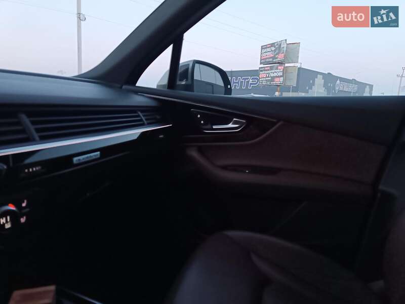 Внедорожник / Кроссовер Audi Q7 2017 в Львове