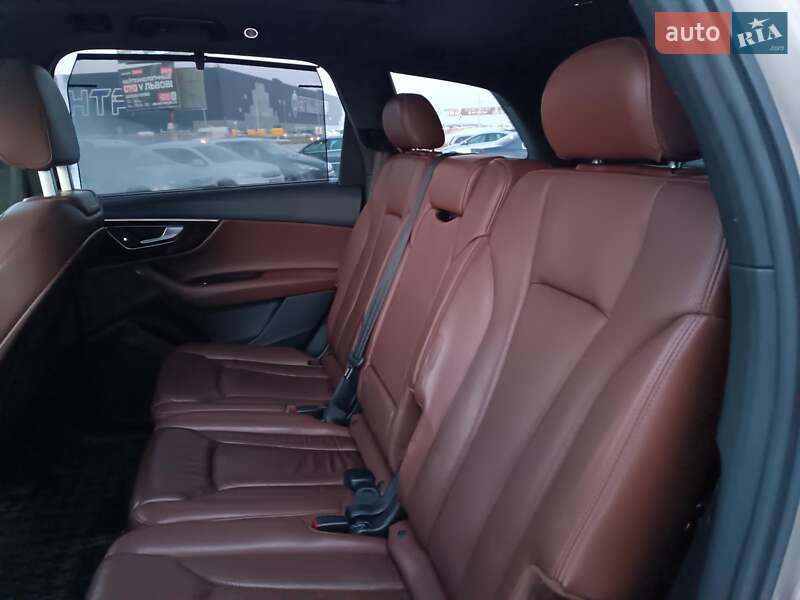 Внедорожник / Кроссовер Audi Q7 2017 в Львове