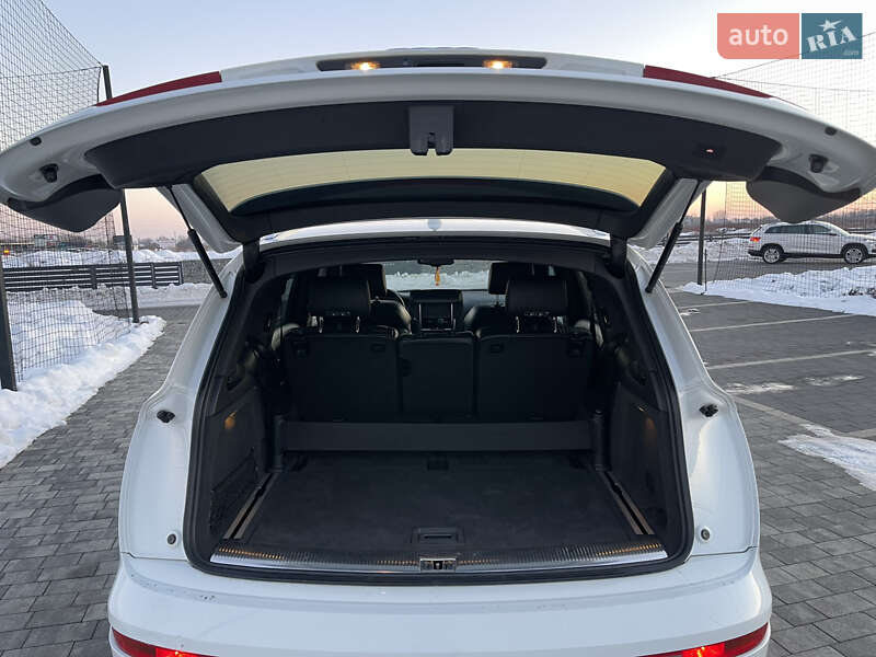 Внедорожник / Кроссовер Audi Q7 2012 в Мукачево