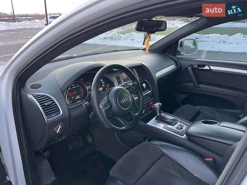 Внедорожник / Кроссовер Audi Q7 2012 в Мукачево