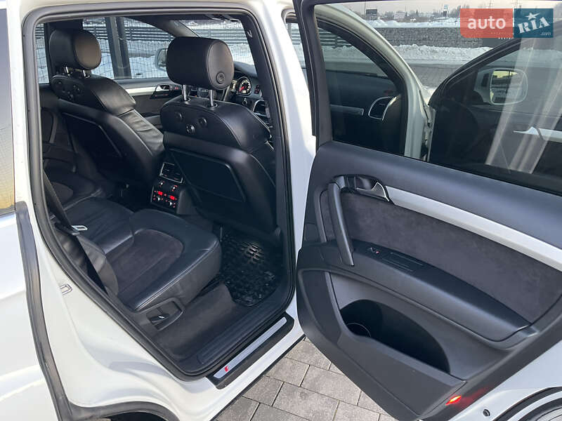 Внедорожник / Кроссовер Audi Q7 2012 в Мукачево