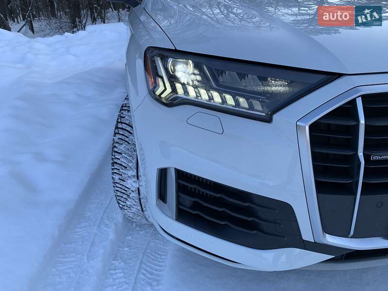 Позашляховик / Кросовер Audi Q7 2023 в Рівному