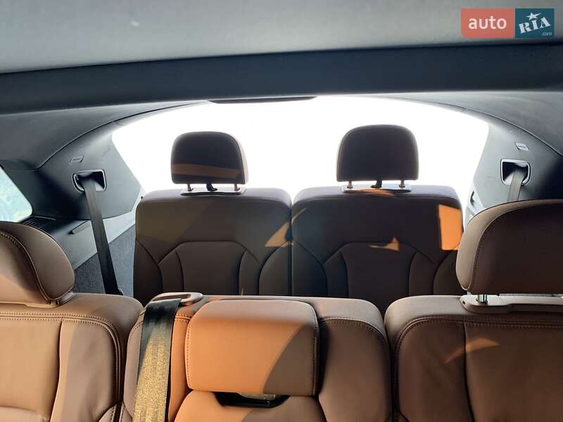 Позашляховик / Кросовер Audi Q7 2023 в Рівному