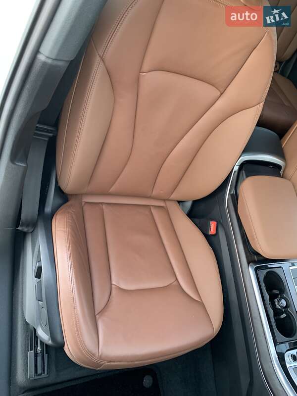 Позашляховик / Кросовер Audi Q7 2023 в Рівному