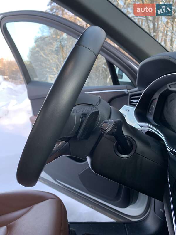 Позашляховик / Кросовер Audi Q7 2023 в Рівному
