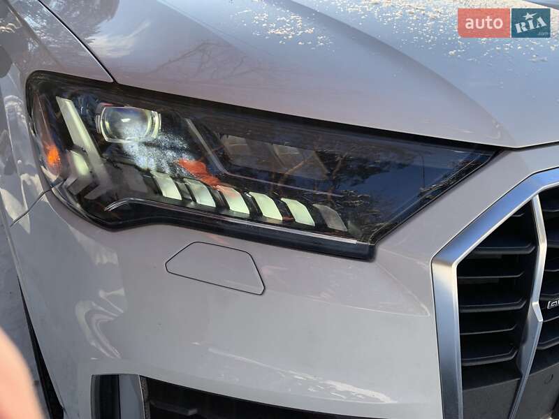 Позашляховик / Кросовер Audi Q7 2023 в Рівному