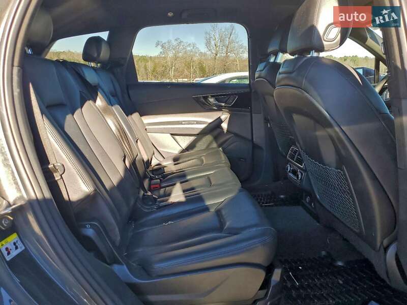 Внедорожник / Кроссовер Audi Q7 2018 в Львове