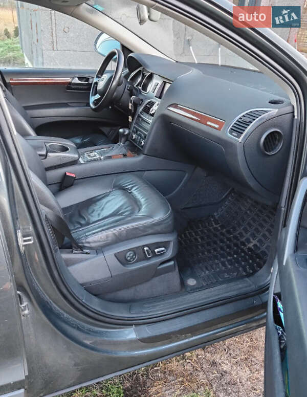 Внедорожник / Кроссовер Audi Q7 2014 в Ровно