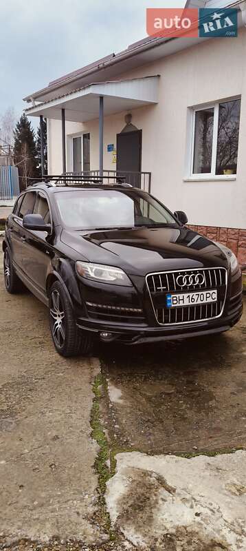 Внедорожник / Кроссовер Audi Q7 2015 в Новоднестровске