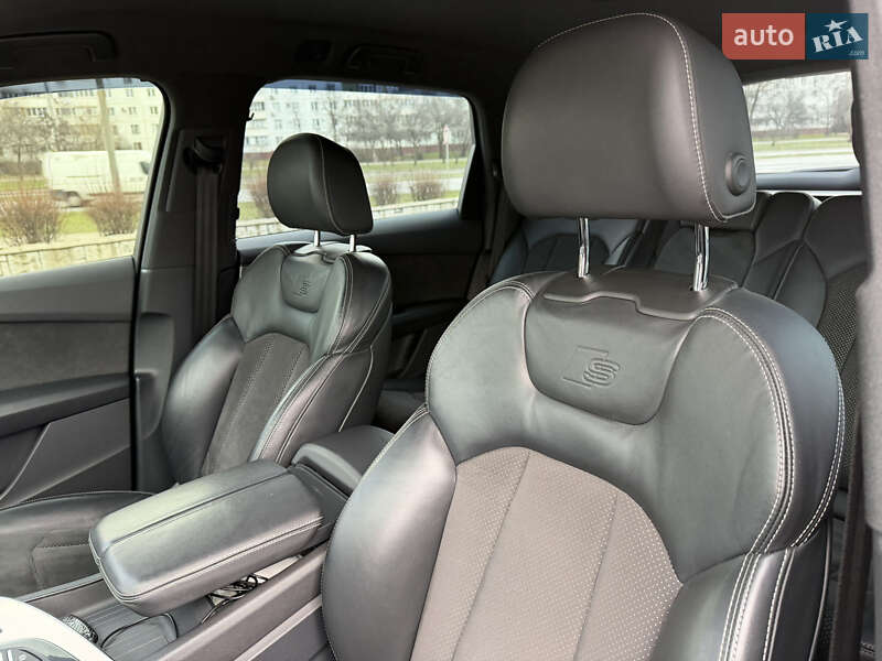 Внедорожник / Кроссовер Audi Q7 2016 в Запорожье