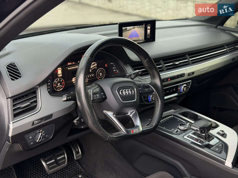 Внедорожник / Кроссовер Audi Q7 2016 в Запорожье