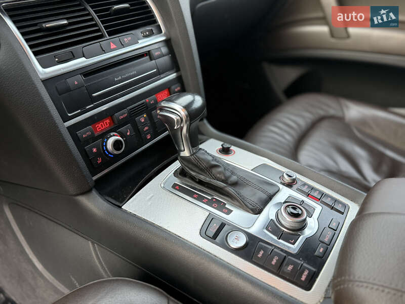 Позашляховик / Кросовер Audi Q7 2014 в Самборі