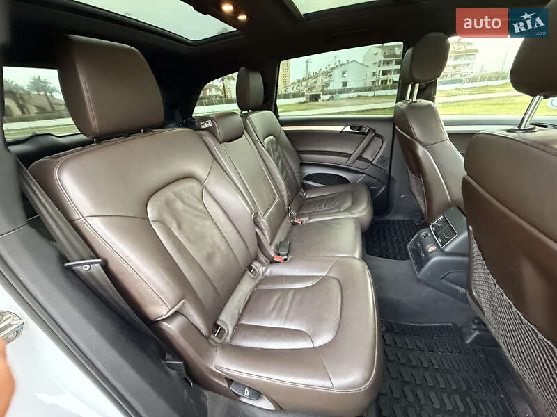 Позашляховик / Кросовер Audi Q7 2014 в Самборі