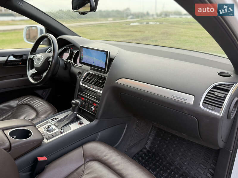 Позашляховик / Кросовер Audi Q7 2014 в Самборі