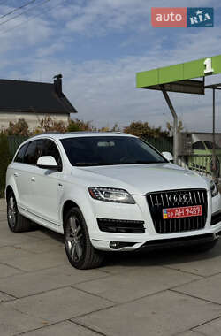 Позашляховик / Кросовер Audi Q7 2015 в Хусті