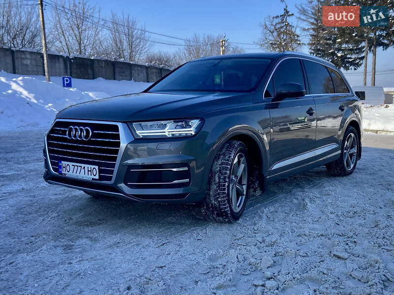 Внедорожник / Кроссовер Audi Q7 2017 в Тернополе