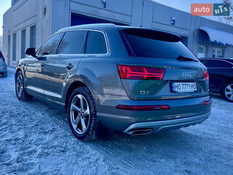 Внедорожник / Кроссовер Audi Q7 2017 в Тернополе