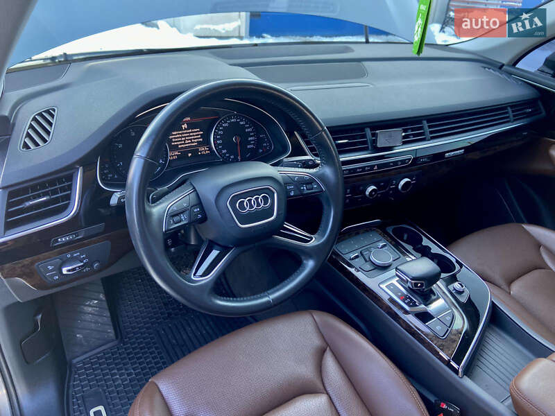 Внедорожник / Кроссовер Audi Q7 2017 в Тернополе