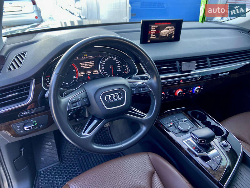 Внедорожник / Кроссовер Audi Q7 2017 в Тернополе