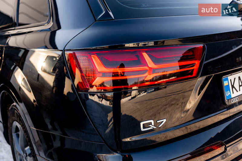 Внедорожник / Кроссовер Audi Q7 2016 в Житомире