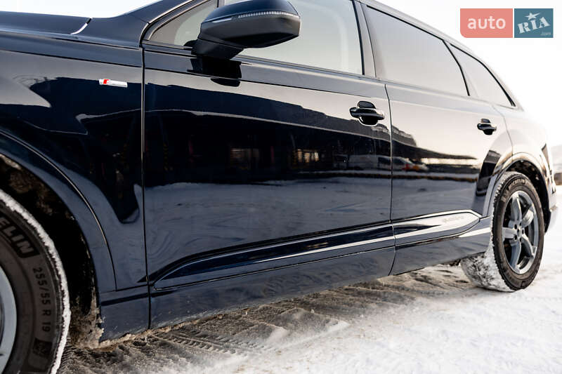Внедорожник / Кроссовер Audi Q7 2016 в Житомире