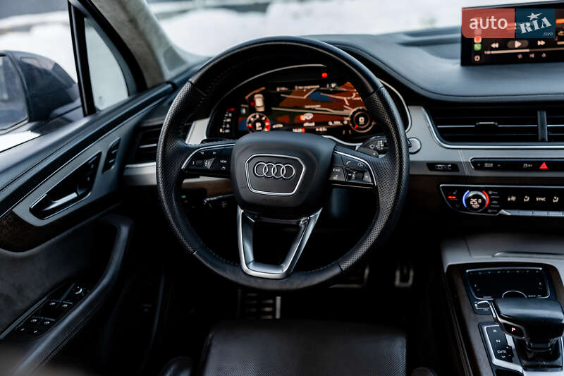 Внедорожник / Кроссовер Audi Q7 2016 в Житомире