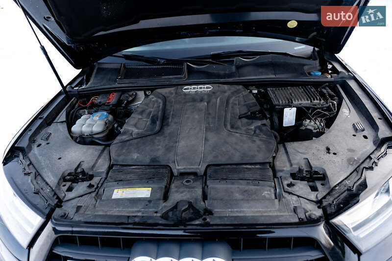 Внедорожник / Кроссовер Audi Q7 2016 в Житомире