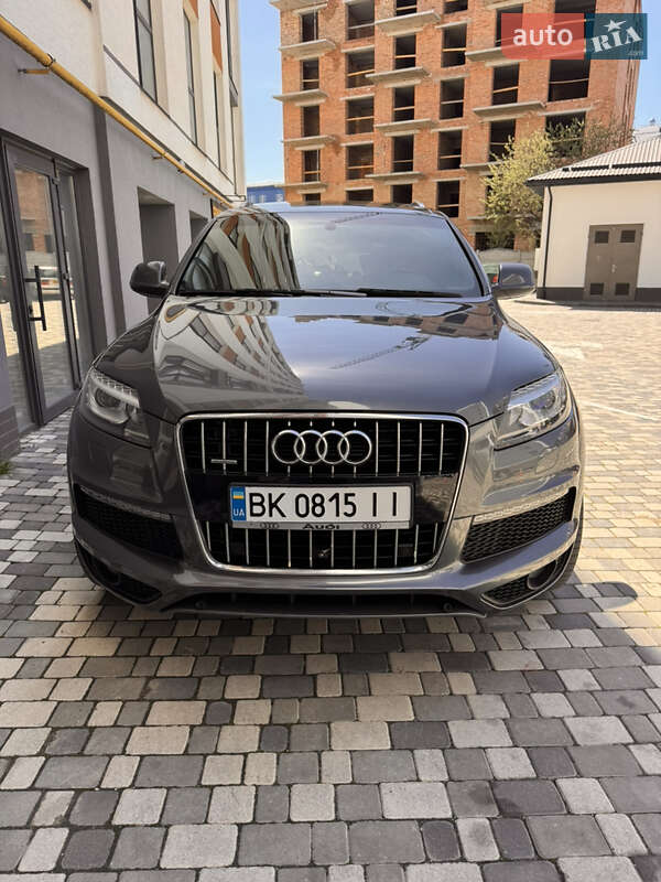 Внедорожник / Кроссовер Audi Q7 2013 в Черновцах