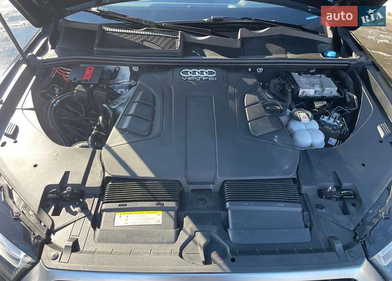 Внедорожник / Кроссовер Audi Q7 2018 в Ровно