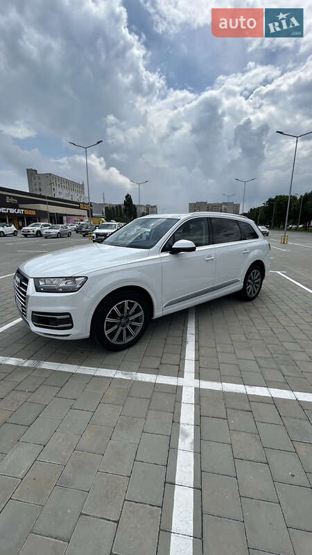 Внедорожник / Кроссовер Audi Q7 2018 в Черкассах