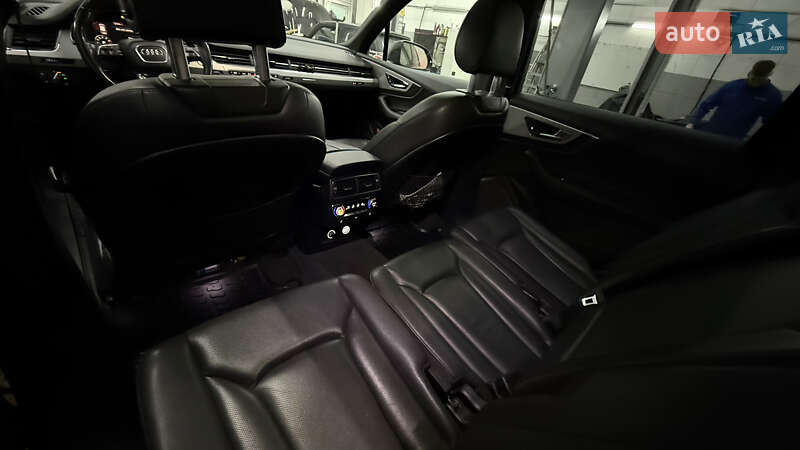 Внедорожник / Кроссовер Audi Q7 2017 в Киеве фото 15 Внедорожник / Кроссовер Audi Q7 2017 в Киеве