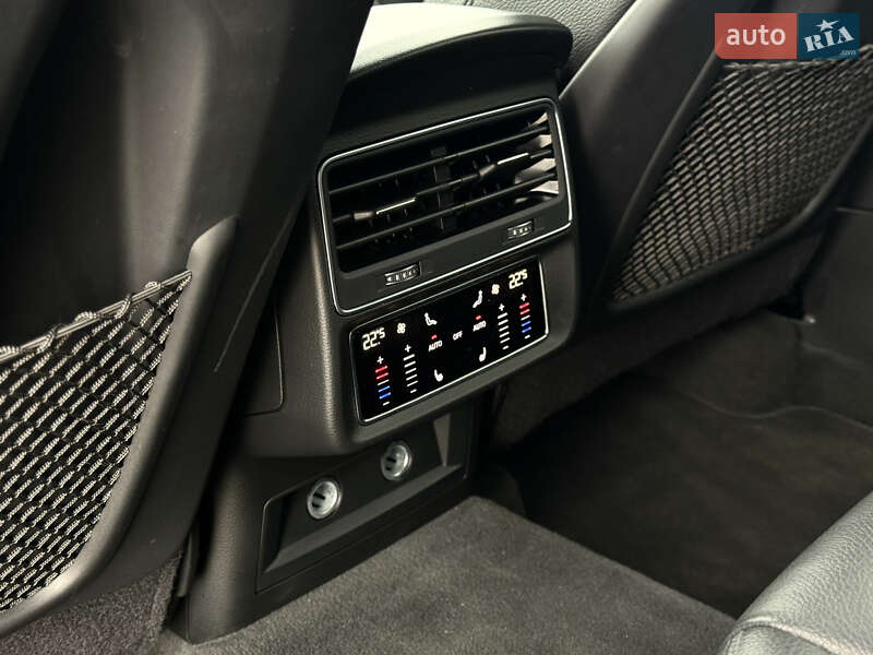 Позашляховик / Кросовер Audi Q7 2022 в Львові