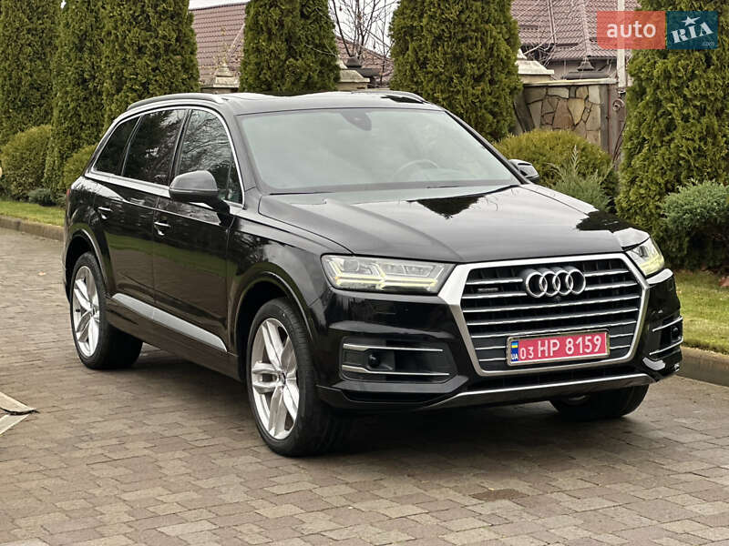 Внедорожник / Кроссовер Audi Q7 2017 в Сарнах