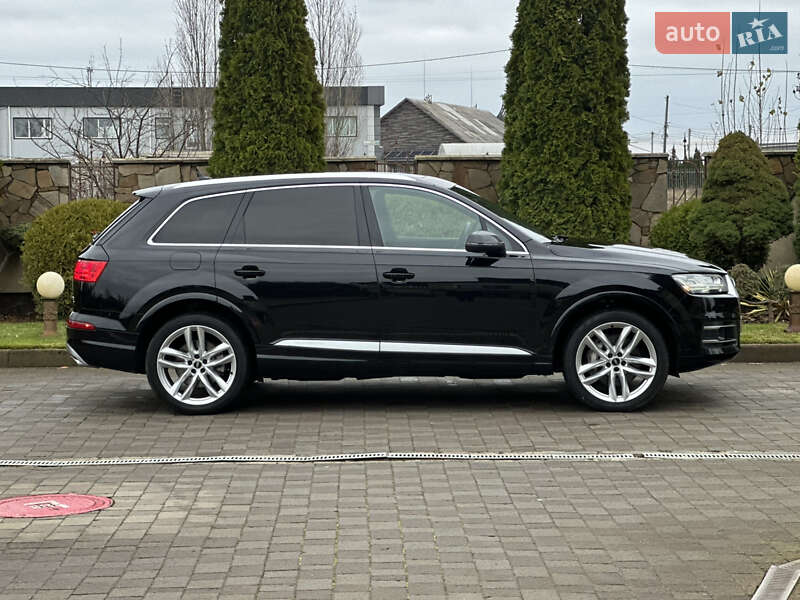 Внедорожник / Кроссовер Audi Q7 2017 в Сарнах