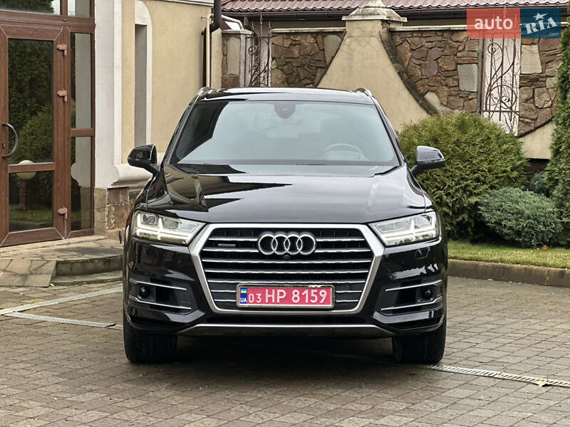Внедорожник / Кроссовер Audi Q7 2017 в Сарнах
