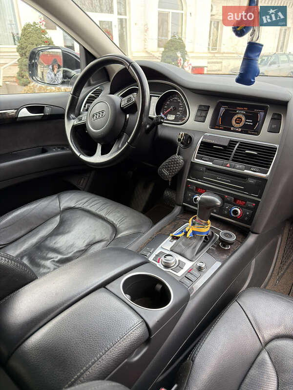 Внедорожник / Кроссовер Audi Q7 2015 в Кривом Роге