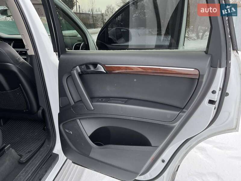Внедорожник / Кроссовер Audi Q7 2010 в Корсуне-Шевченковском фото 15 Внедорожник / Кроссовер Audi Q7 2010 в Корсуне-Шевченковском